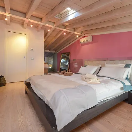 Jmk Garda Luxury Apartmán